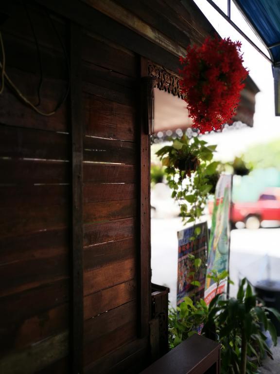 Zoe Hostel Chiang Mai Buitenkant foto